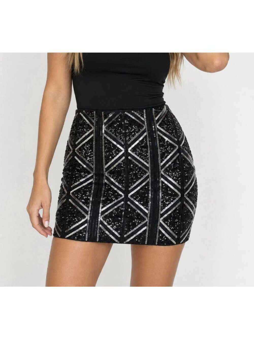 Express Sequin Mini Skirt Medium Black Silver Stretch Pull On Holiday Party Club